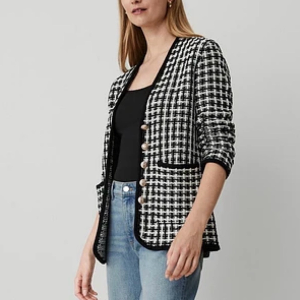 Ann Taylor Black and White Sweater‎ Blazer Tweed Chore pockets Gold buttons L